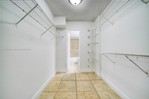 Copropriété à vendre à North Miami, Floride: 1 chambre, 62.52 m2 № 1868055 - photo 9