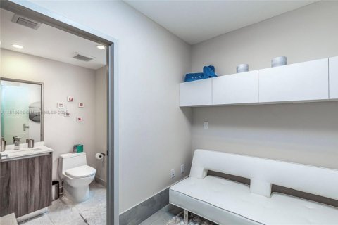 Condominio en venta en Miami, Florida, 2 dormitorios, 107.86 m2 № 1770640 - foto 25