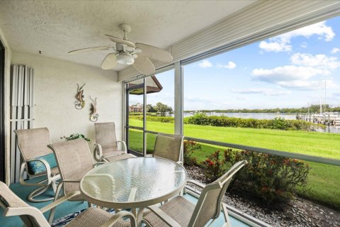 Condo in Port St. Lucie, Florida, 2 bedrooms № 2172391 - photo 27