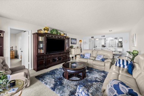 Condo in Port St. Lucie, Florida, 2 bedrooms № 2172391 - photo 15