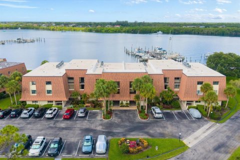 Condo in Port St. Lucie, Florida, 2 bedrooms № 2172391 - photo 4