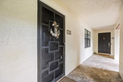 Condo in Port St. Lucie, Florida, 2 bedrooms № 2172391 - photo 5