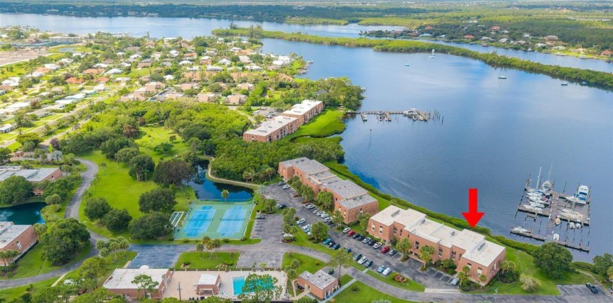Condo in Port St. Lucie, Florida, 2 bedrooms № 2172391