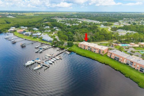 Condo in Port St. Lucie, Florida, 2 bedrooms № 2172391 - photo 2