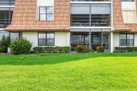 Condo in Port St. Lucie, Florida, 2 bedrooms № 2172391 - photo 30