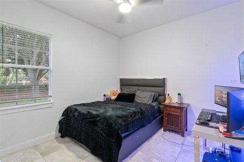 House in Windermere, Florida 5 bedrooms, 311.97 sq.m. № 2112533 - photo 18