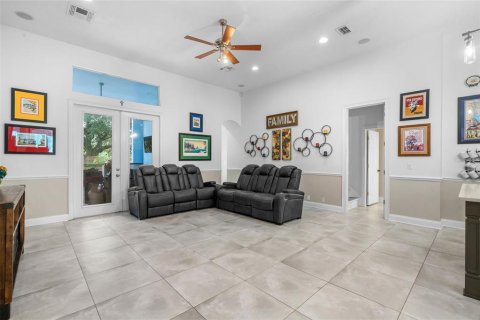 House in Windermere, Florida 5 bedrooms, 311.97 sq.m. № 2112533 - photo 12