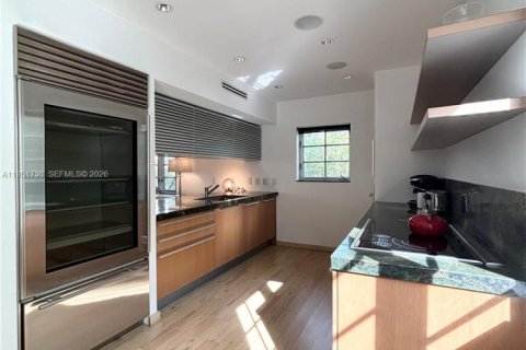 Condo in Miami Beach, Florida, 2 bedrooms № 2153161 - photo 5