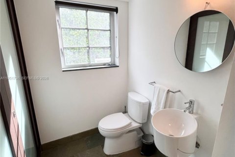 Condo in Miami Beach, Florida, 2 bedrooms № 2153161 - photo 6