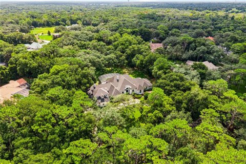 House in Longwood, Florida 5 bedrooms, 603.59 sq.m. № 2320854 - photo 11