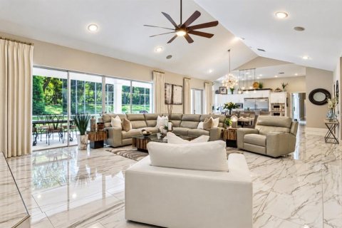 House in Longwood, Florida 5 bedrooms, 603.59 sq.m. № 2320854 - photo 16