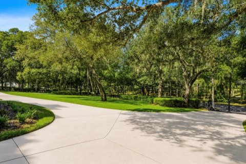House in Longwood, Florida 5 bedrooms, 603.59 sq.m. № 2320854 - photo 4