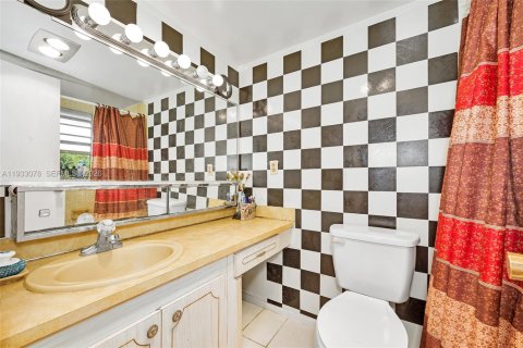 Condominio en venta en Royal Palm Beach, Florida, 2 dormitorios, 101.08 m2 № 1991292 - foto 13