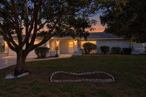 Villa ou maison à vendre à Spring Hill, Floride: 3 chambres, 138.05 m2 № 2429283 - photo 2