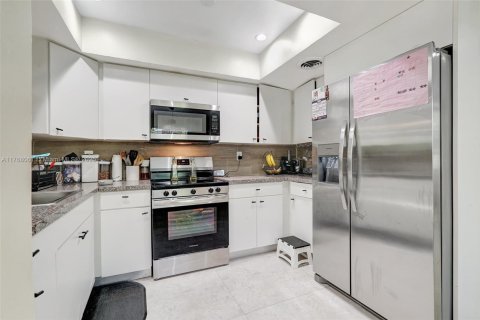Immobilier commercial à vendre à North Miami Beach, Floride: 165.18 m2 № 1696356 - photo 16