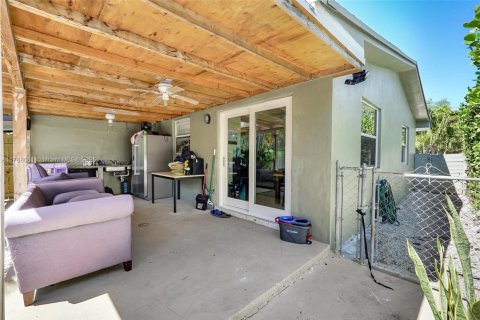 Immobilier commercial à vendre à North Miami Beach, Floride: 165.18 m2 № 1696356 - photo 24
