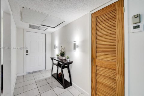 Condominio en venta en Pompano Beach, Florida, 2 dormitorios, 98.85 m2 № 2076636 - foto 10