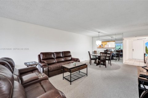 Condominio en venta en Pompano Beach, Florida, 2 dormitorios, 98.85 m2 № 2076636 - foto 24
