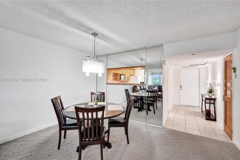 Condominio en venta en Pompano Beach, Florida, 2 dormitorios, 98.85 m2 № 2076636 - foto 18