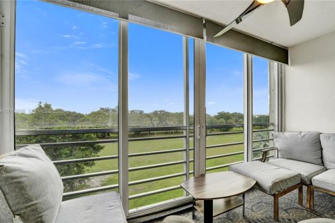 Condominio en venta en Pompano Beach, Florida, 2 dormitorios, 98.85 m2 № 2076636 - foto 27