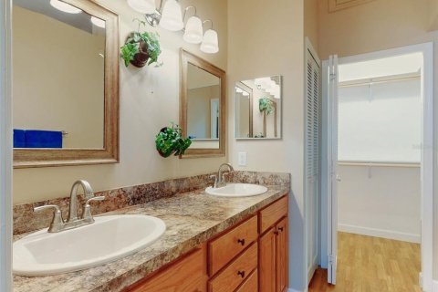 House in DeLand, Florida 2 bedrooms, 122.72 sq.m. № 2296781 - photo 17