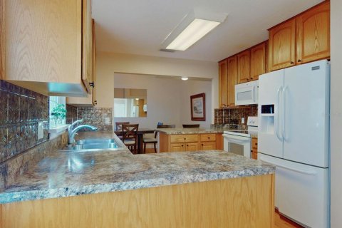 House in DeLand, Florida 2 bedrooms, 122.72 sq.m. № 2296781 - photo 6