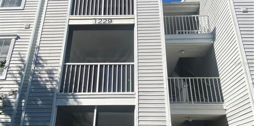 Condominio en Kissimmee, Florida, 1 dormitorio № 1869784