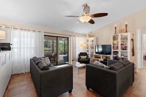 House in Orange City, Florida 5 bedrooms, 242.57 sq.m. № 1519326 - photo 22