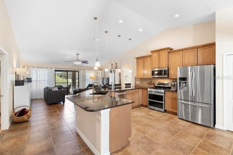 House in Orange City, Florida 5 bedrooms, 242.57 sq.m. № 1519326 - photo 14
