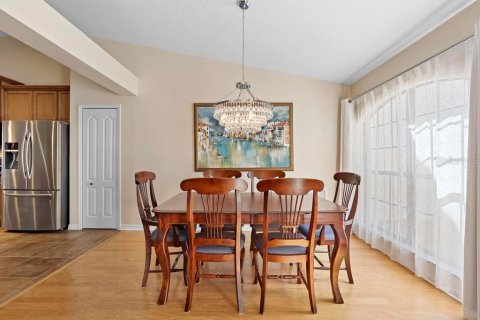 House in Orange City, Florida 5 bedrooms, 242.57 sq.m. № 1519326 - photo 5