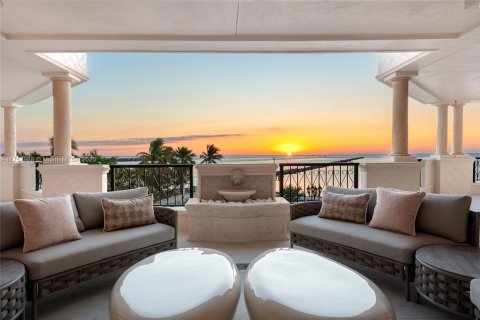 Condominio en venta en Miami Beach, Florida, 5 dormitorios, 633.59 m2 № 1862693 - foto 6