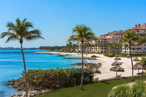 Condominio en venta en Miami Beach, Florida, 5 dormitorios, 633.59 m2 № 1862693 - foto 26