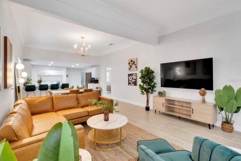 Villa ou maison à vendre à Tampa, Floride: 3 chambres, 128.21 m2 № 2214860 - photo 5