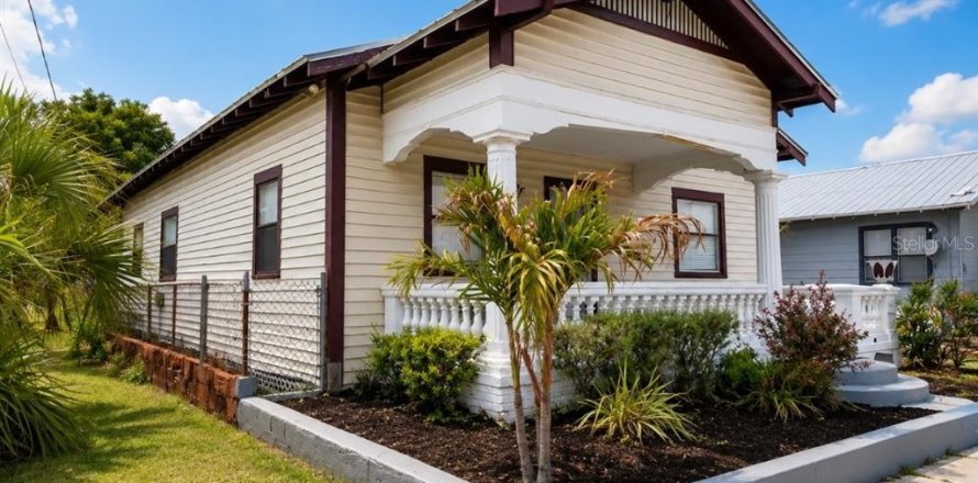 Villa ou maison à Tampa, Floride 3 chambres, 128.21 m2 № 2214860