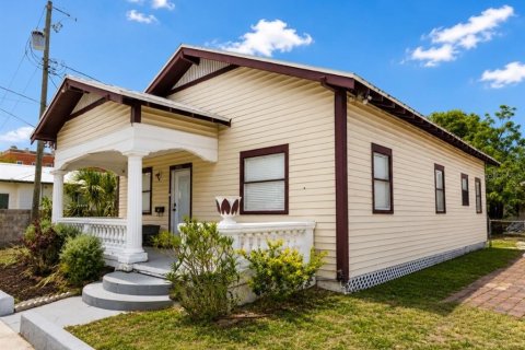 Villa ou maison à vendre à Tampa, Floride: 3 chambres, 128.21 m2 № 2214860 - photo 3