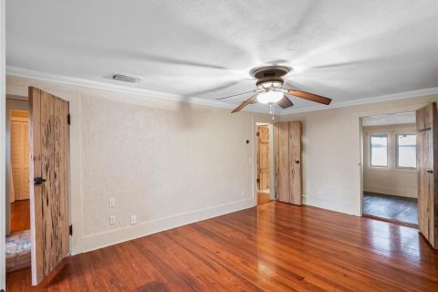 House in Mount Dora, Florida 6 bedrooms, 696.4 sq.m. № 1437582 - photo 30