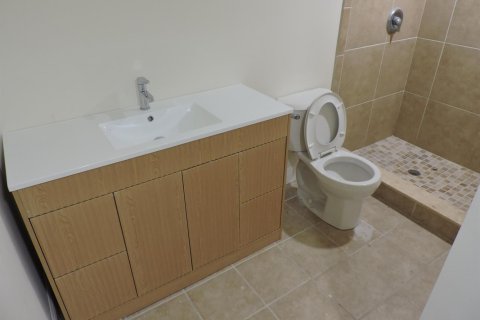 Condo in Palm Beach Gardens, Florida, 2 bedrooms  № 2246470 - photo 10