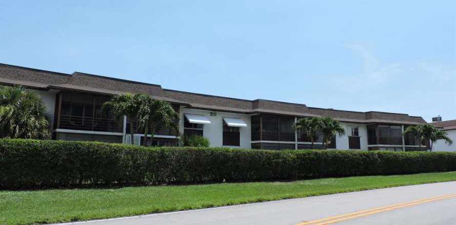 Condo in Palm Beach Gardens, Florida, 2 bedrooms  № 2246470