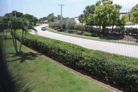 Condo in Palm Beach Gardens, Florida, 2 bedrooms  № 2246470 - photo 14