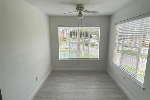 Condominio en alquiler en Kissimmee, Florida, 2 dormitorios, 95.32 m2 № 1755471 - foto 8