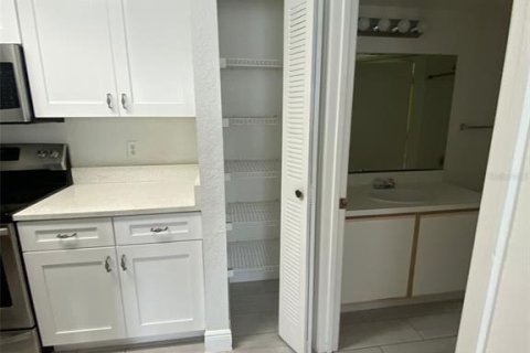 Condominio en alquiler en Kissimmee, Florida, 2 dormitorios, 95.32 m2 № 1755471 - foto 6