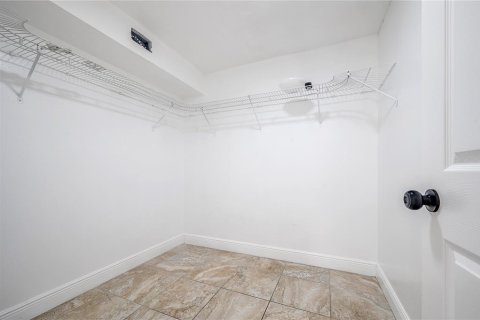 Villa ou maison à vendre à Tampa, Floride: 3 chambres, 115.38 m2 № 1905571 - photo 17