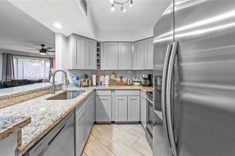 Condo in Plantation, Florida, 2 bedrooms  № 2261011 - photo 2