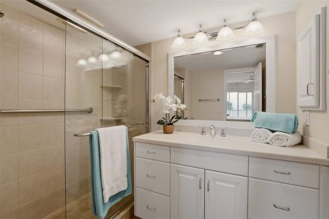 Condo in Venice, Florida, 2 bedrooms № 2100528 - photo 22