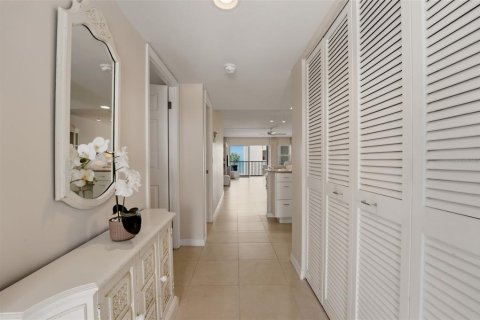 Condo in Venice, Florida, 2 bedrooms № 2100528 - photo 7