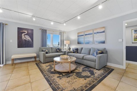 Condo in Venice, Florida, 2 bedrooms № 2100528 - photo 30