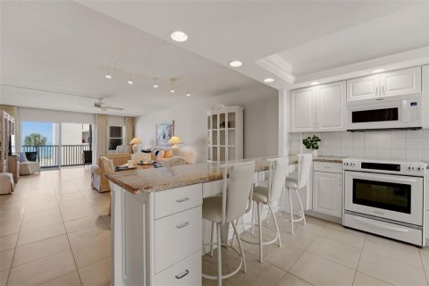 Condo in Venice, Florida, 2 bedrooms № 2100528 - photo 9