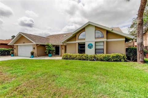 Casa en venta en Safety Harbor, Florida, 4 dormitorios, 282.24 m2 № 1907632 - foto 1