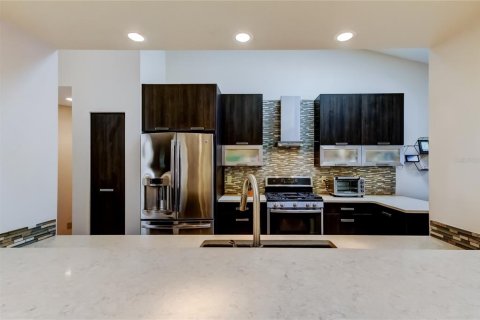 Casa en venta en Safety Harbor, Florida, 4 dormitorios, 282.24 m2 № 1907632 - foto 15