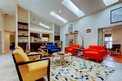 Casa en venta en Safety Harbor, Florida, 4 dormitorios, 282.24 m2 № 1907632 - foto 3